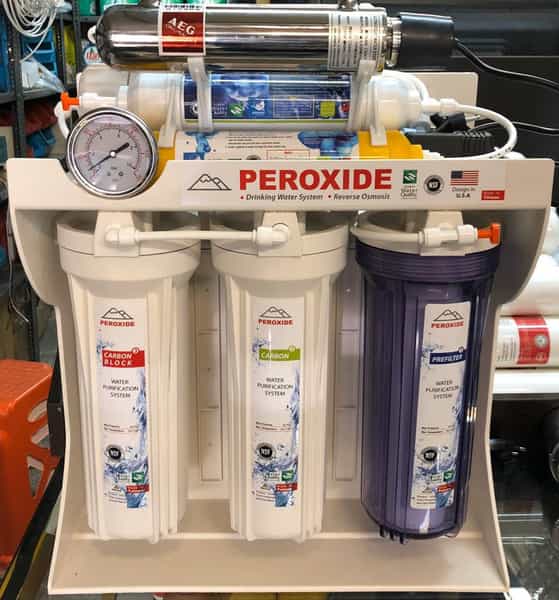 عکس فروشگاه تصفیه آب صحنی در شهرک آزمایش تهران