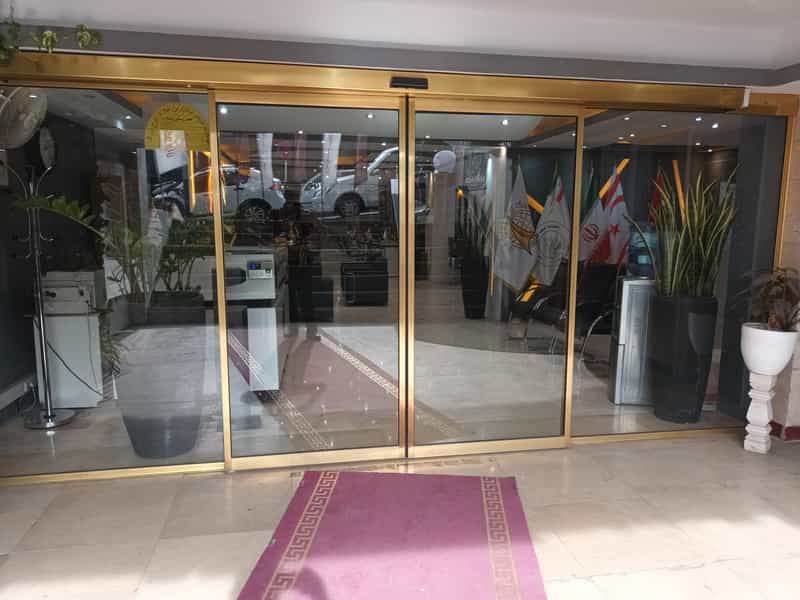 عکس هلدینگ بزرگ مسکن آران در عظیمیه تهران