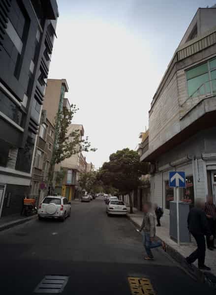 عکس مشاور املاک در تسلیحات تهران