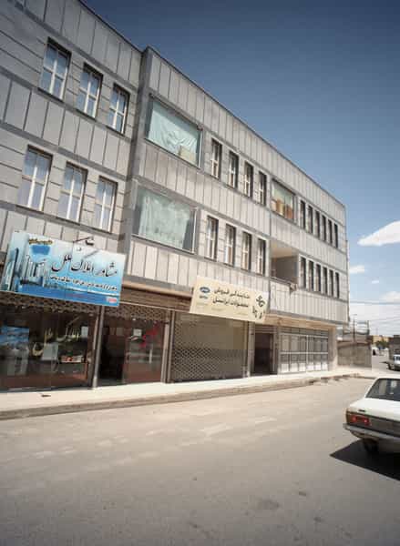 عکس مشاور املاک ملل در شهید قربانی 