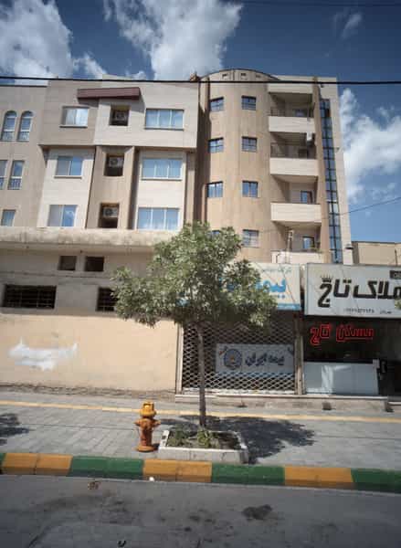 عکس مشاورین املاک تاج در اقبال مشهد