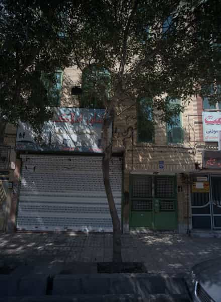 عکس مشاور املاک احسان در ایثار مشهد