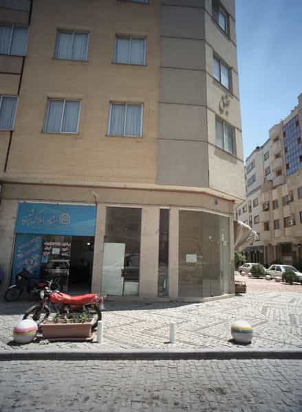 عکس مشاور املاک پرشین در پایین خیابان مشهد
