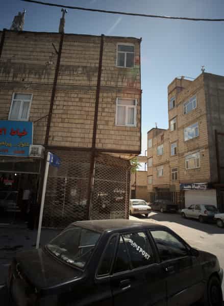 عکس مشاور املاک حسینی در شهید قربانی مشهد
