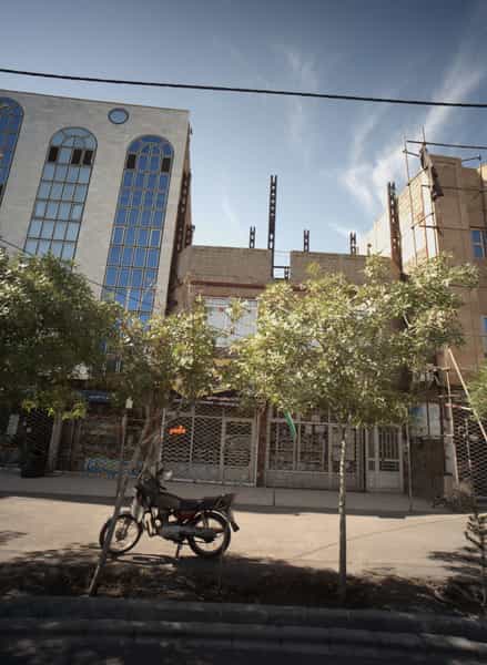 عکس مشاور املاک مقدم در حجاب مشهد