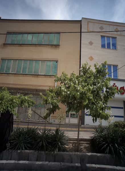 عکس مسکن زرد در رسالت مشهد