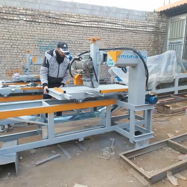 عکس دستگاه سنگبری فرزآبی برش سنگ مجتبی چراغی در محمود آباد اصفهان