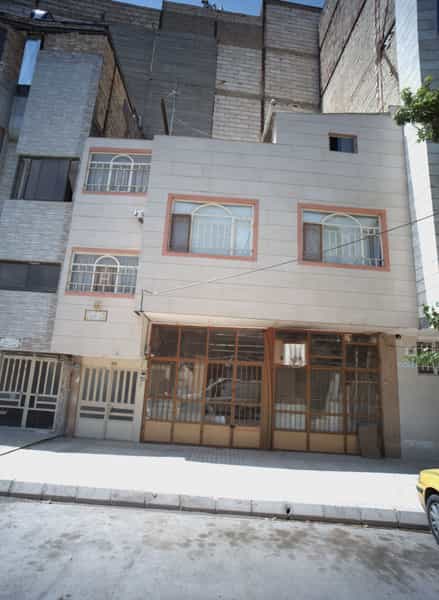 عکس کارگاه مصنوعات چوبی در هنرور مشهد