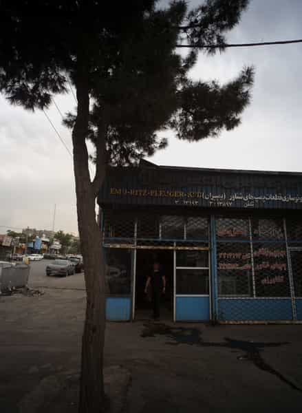 عکس کارگاه برق الکترومان در کوشش مشهد