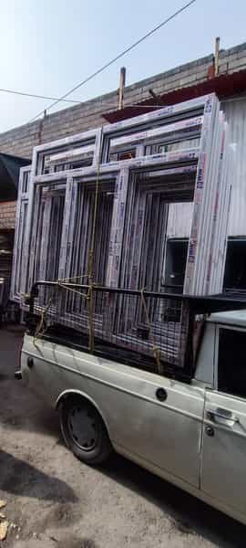 عکس درب پنجره نیکوکار در شهید کاظمی تهران