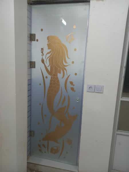 عکس شیشه ساختمانی بنائی در انقلاب مشهد