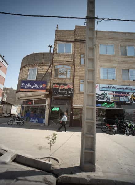 عکس تراشکاری موتور سیکلت و اتومبیل رضا در شهید قربانی مشهد