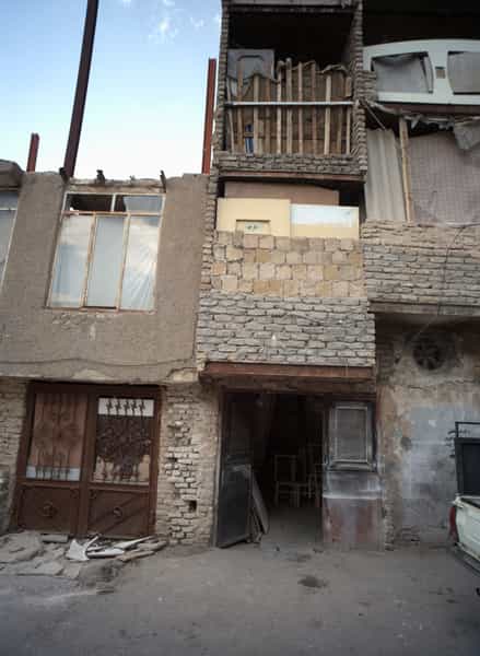 عکس کارگاه چوب در سجادیه مشهد