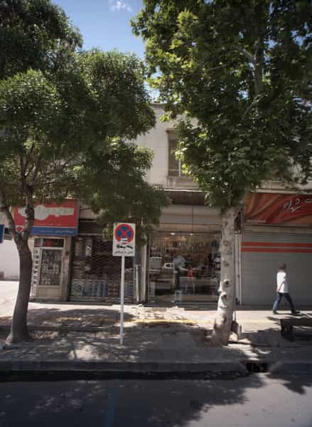 عکس فروشگاه پوشاک و کلاه و جوراب در سعدی مشهد