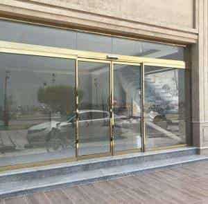 عکس شیشه بری رجبی در ولیعصر کرج