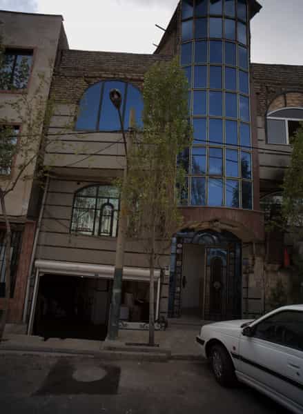 عکس کارگاه مصنوعات چوبی در خاک سفید تهران