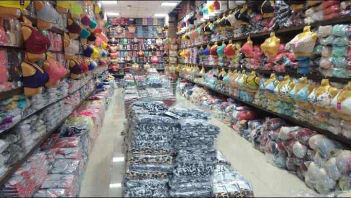 عکس پخش لباس زیر توحید ( برادران بهادری ) در هفده شهریور مشهد