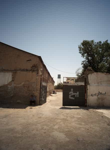 عکس کارگاه پخش ذغال در خلیج فارس جنوبی تهران