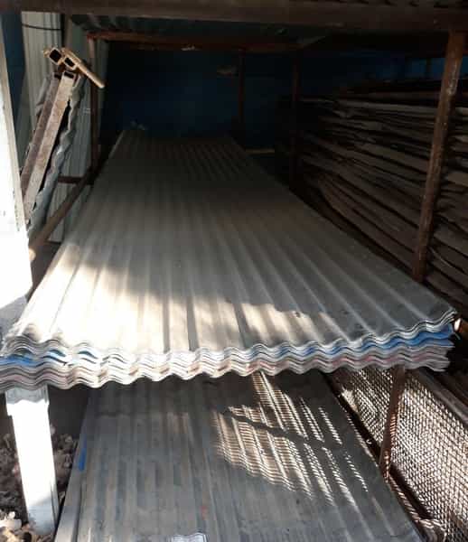 عکس ورق شیروانی نصیرپور (پوشش کار قصر) در شهید کاظمی تهران