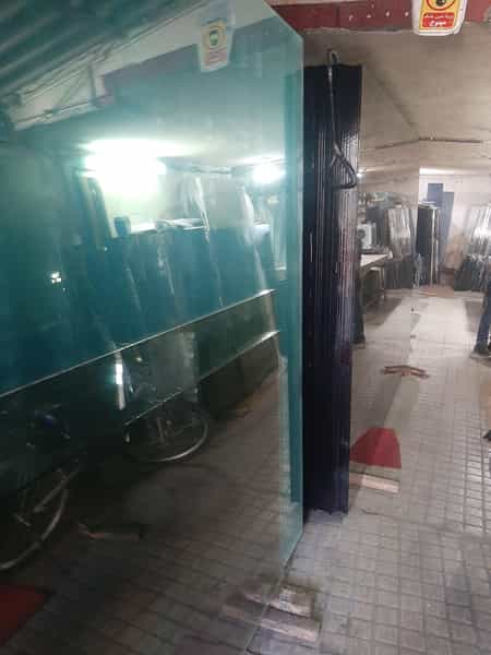 عکس شیشه بری محسن در شهید رجایی تهران