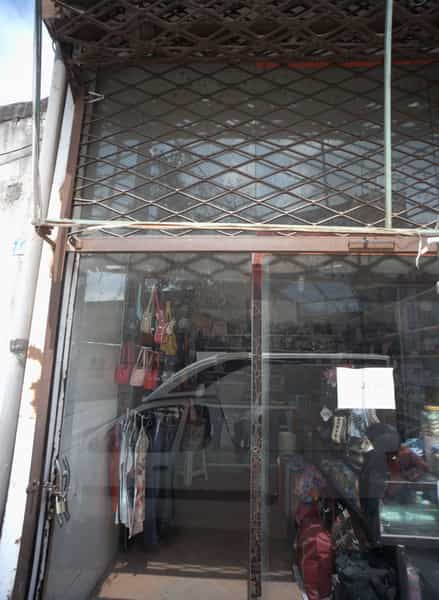 عکس فروشگاه پوشاک شهرک مهر آباد مشهد