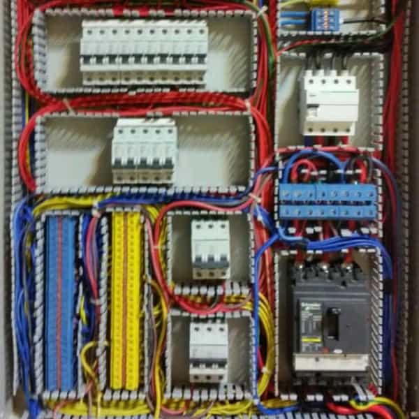 عکس برق ساختمان برق 23 در باقوشخانه اصفهان
