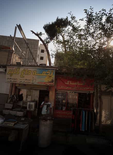 عکس فروشگاه پوشاک و لوازم آرایشی بهداشتی شاماک در صادقیه تهران