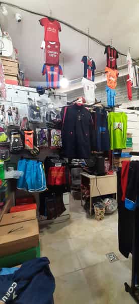 عکس فروشگاه ورزشی رهبر در خاک سفید تهران
