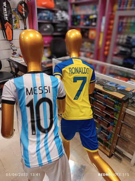 عکس فروشگاه ورزشی پیروزی در اشراق اصفهان