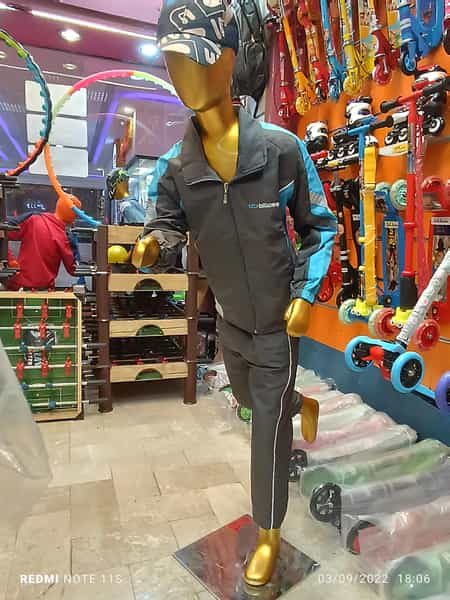 عکس فروشگاه ورزشی پیروزی در اشراق اصفهان