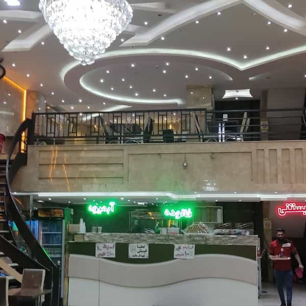 عکس آبمیوه و بستنی گل یاس در چوست دوزان تبریز