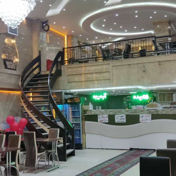 عکس آبمیوه و بستنی گل یاس در چوست دوزان تبریز