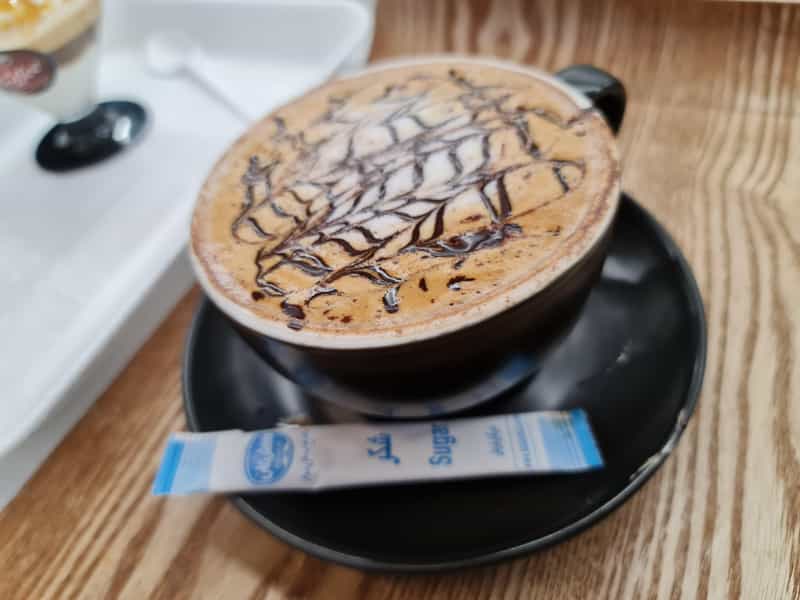 عکس بستنی داداش علی در زنبیل آباد قم