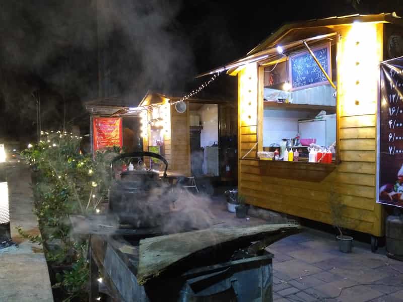 عکس پیتزا رادیکال در آذری تهران