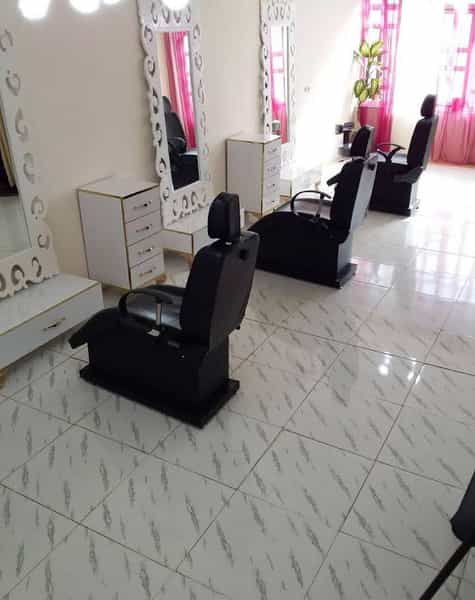 عکس سالن زیبایی قصرشیشه ای در گذرنامه کرمانشاه