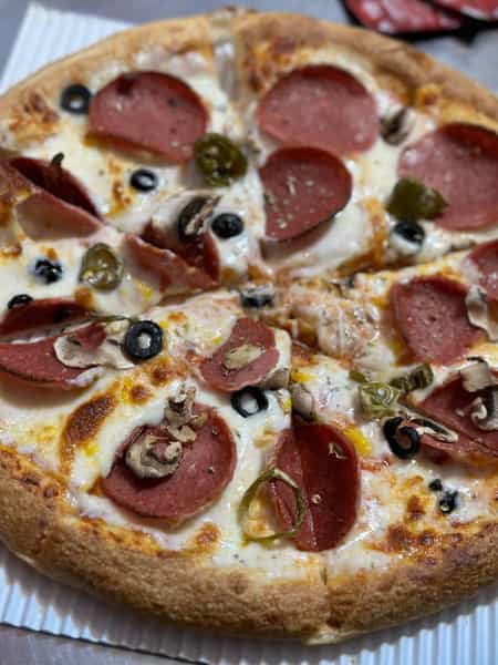 عکس پیتزا گاردن در سازمان برنامه شمالی تهران