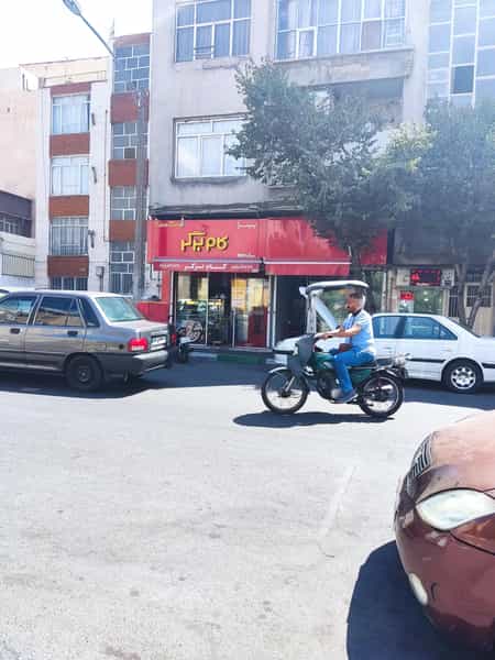 عکس کام برگر در کارون شمالی تهران