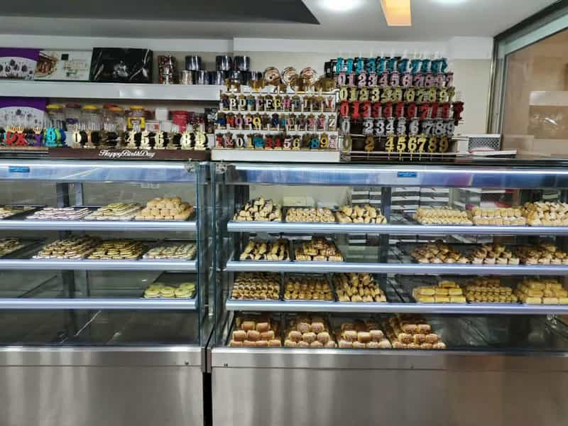 عکس شیرینی ناب شعبه مرکزی کوی فاطمیه اهواز