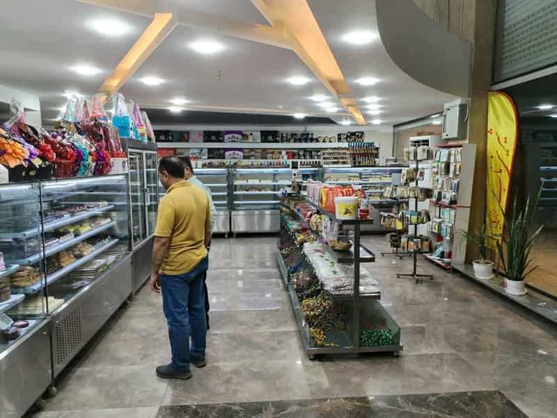 عکس شیرینی ناب شعبه مرکزی کوی فاطمیه اهواز