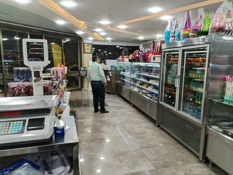 عکس شیرینی ناب شعبه مرکزی کوی فاطمیه اهواز