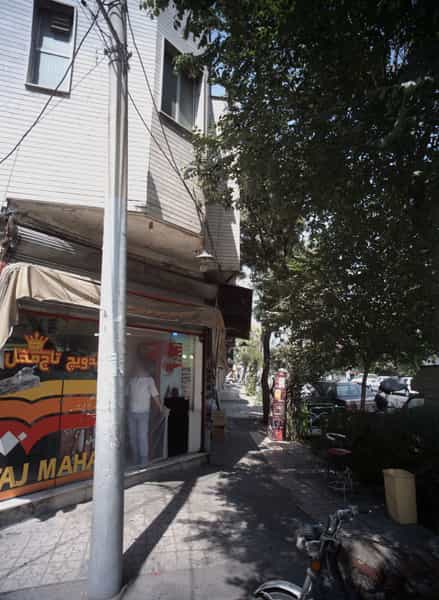 عکس ساندویج تاج محل در ابن بابویه تهران