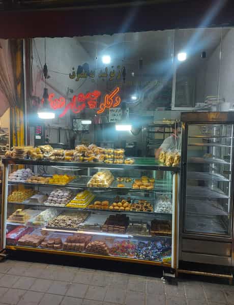 عکس کیک و کلوچه ی شاهرودی در سرچشمه قزوین