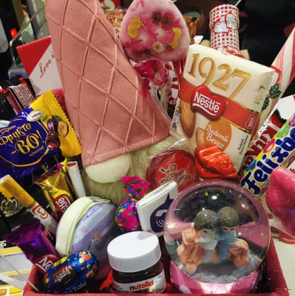 عکس شوکولند در گذرنامه کرمانشاه