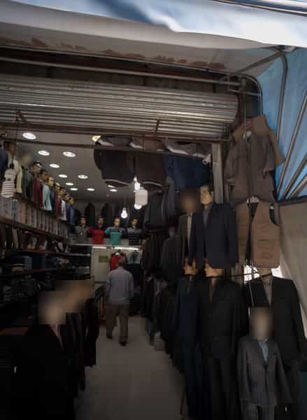 عکس فروشگاه پوشاک مردانه در پایین خیابان مشهد