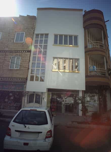 عکس فروشگاه پوشاک در اقبال مشهد