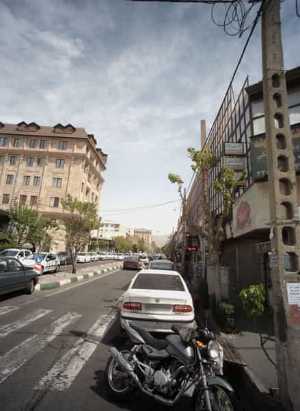 عکس دکتر رضا عندلیبی در مجیدیه تهران