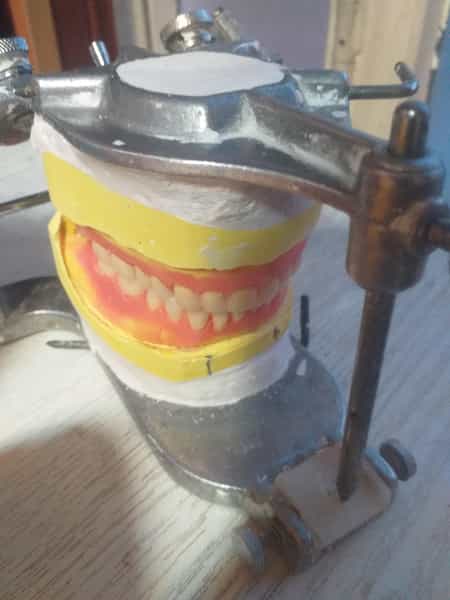 عکس لابراتوار دندانسازی شهرک غرب بلوار دریا در دریا تهران