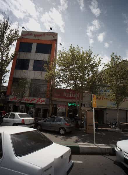 عکس اپتومتریست در خاک سفید 