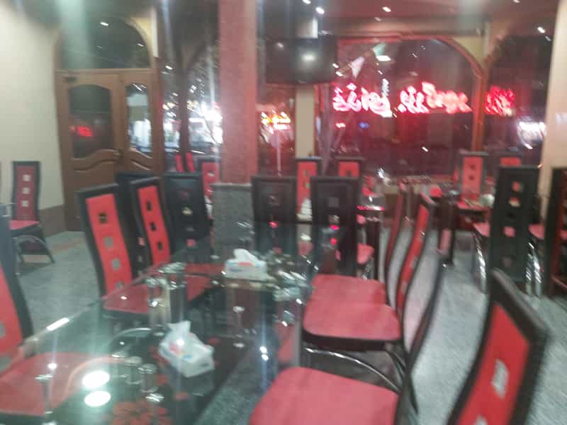 عکس رستوران بزرگمهر در نورباران اصفهان