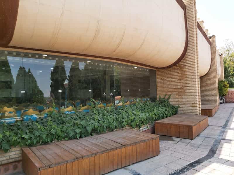 عکس رستوران و مهمانسرای دانشگاه اصفهان در صفه اصفهان
